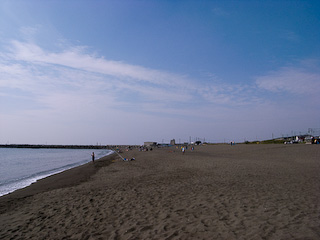 秋の茅ヶ崎サザンビーチ